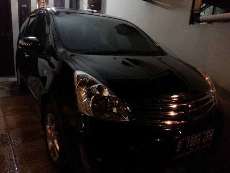 Nissan Grand Livina Ultimate 2013 Low Km