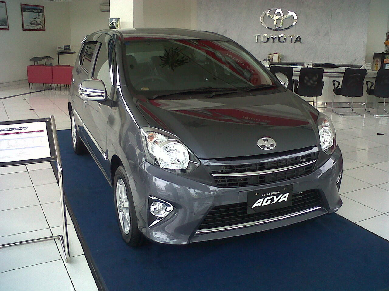 New YARIS Free Karpet Dasar + Kaca Film + Talang Air DP Super Ringan ,,,Weeken sale ,