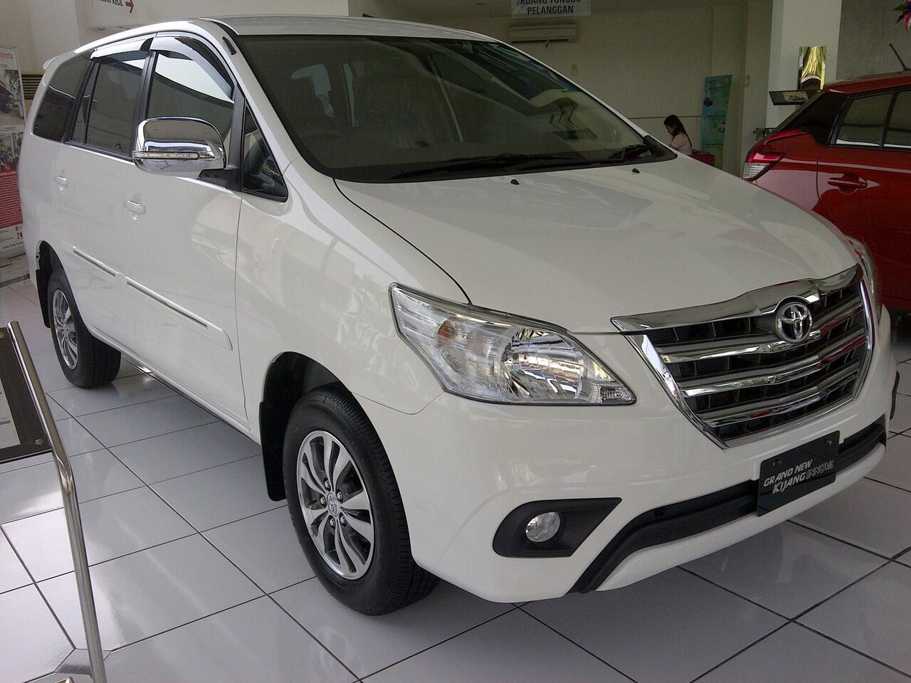 New YARIS Free Karpet Dasar + Kaca Film + Talang Air DP Super Ringan ,,,Weeken sale ,