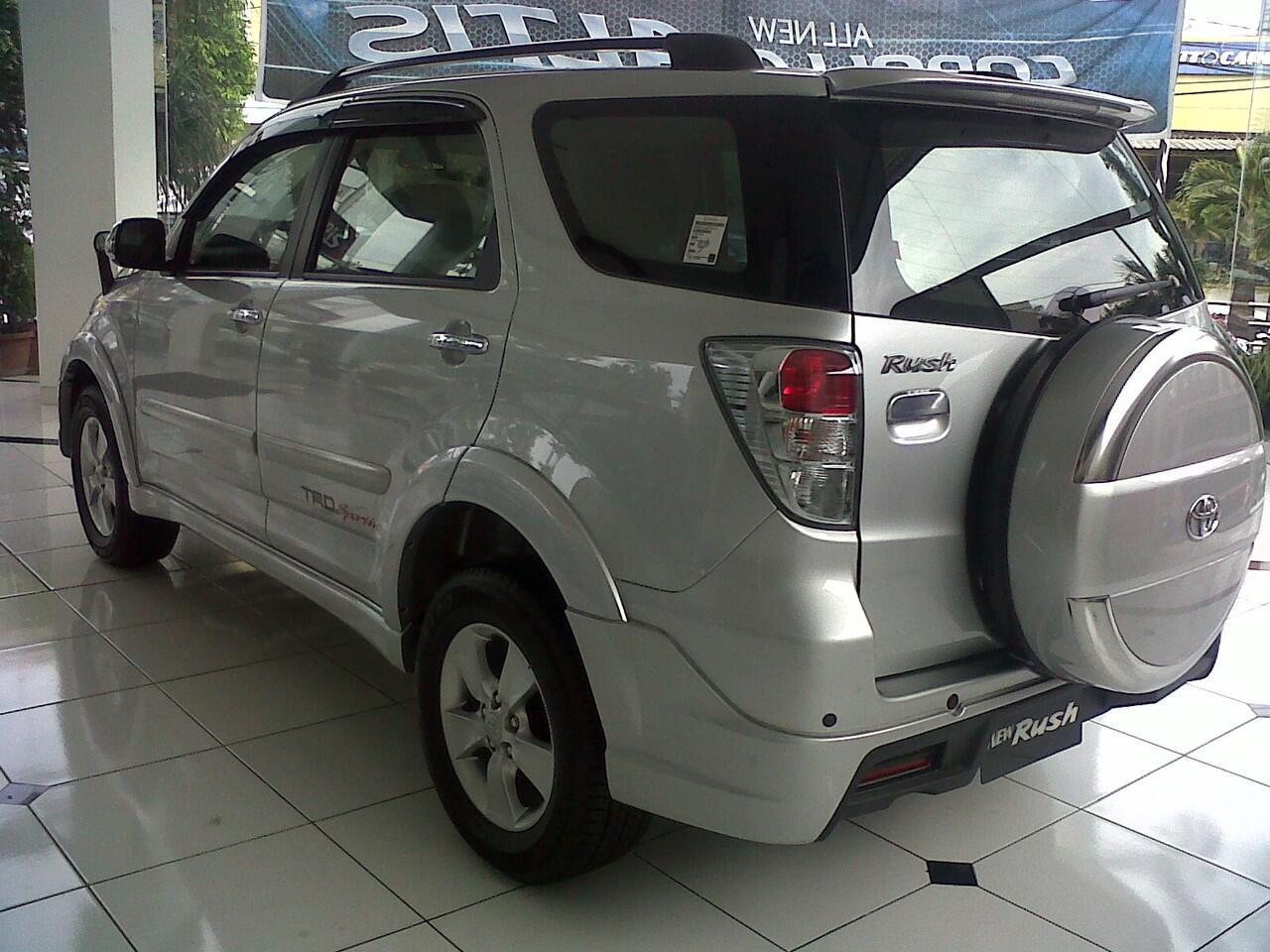 New YARIS Free Karpet Dasar + Kaca Film + Talang Air DP Super Ringan ,,,Weeken sale ,