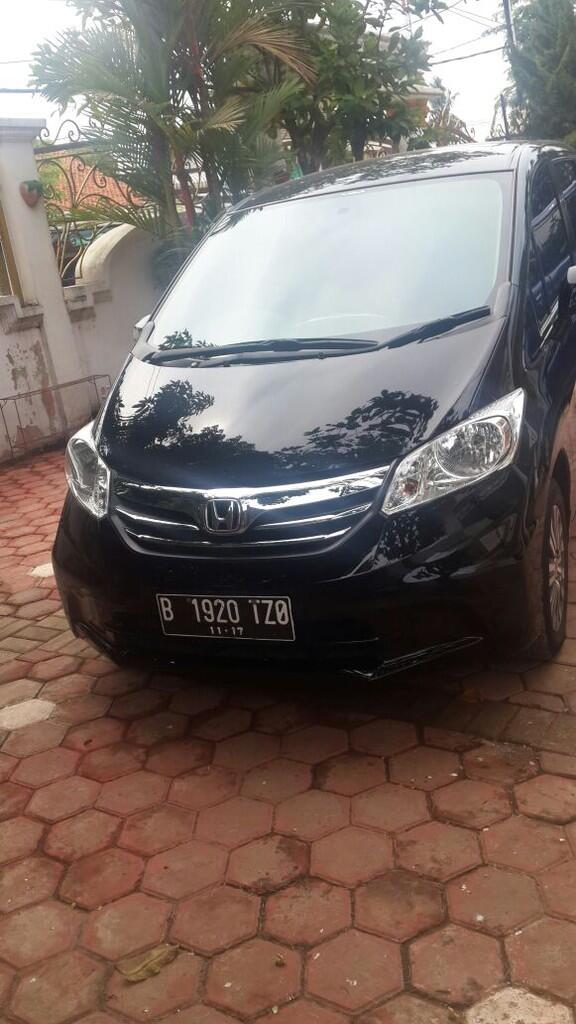 Jual mobil freed th 2012