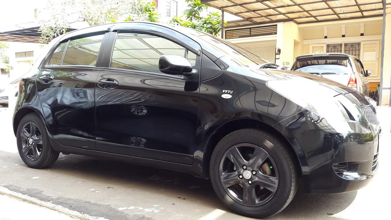 Yaris Low KM