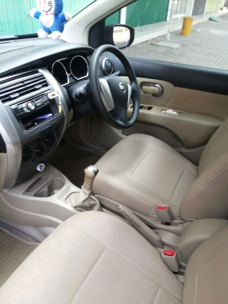 nissan grandlivina 2013 XV biru dongker manual