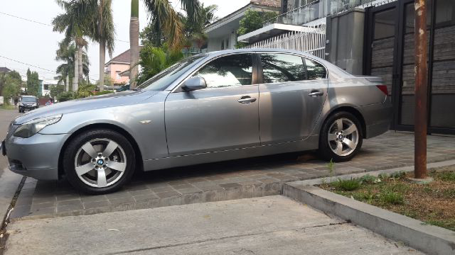WTS BMW 530i 2007 silver stone