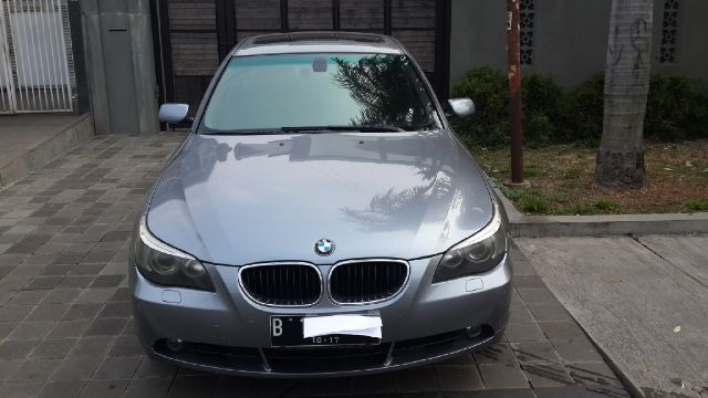 WTS BMW 530i 2007 silver stone