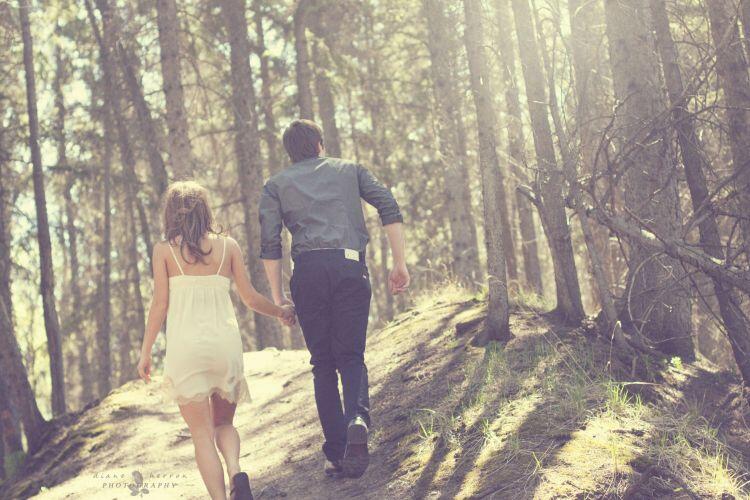 Perbedaan Antara Jatuh Cinta Dengan Sekedar Naksir Tergila-Gila