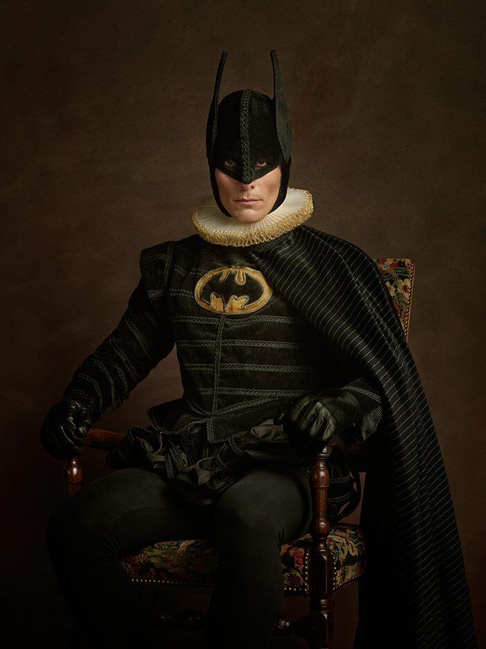 Kostum Para Superhero Versi Abad Ke-16