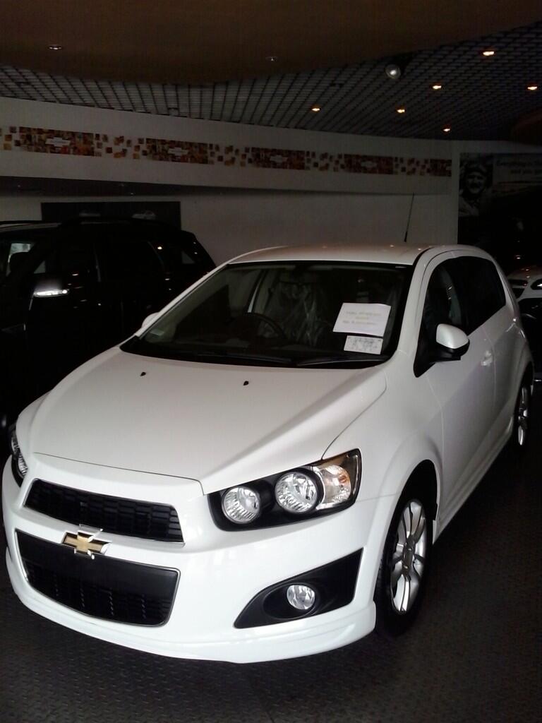cash back besar tlp saja!! chevrolet aveo lt 1.4 manual dan metic