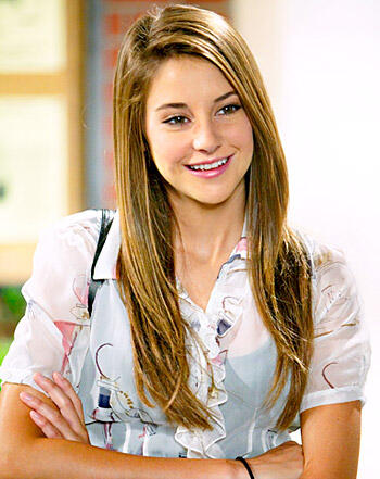Shailene Woodley aktris muda cantik nan mempesona 