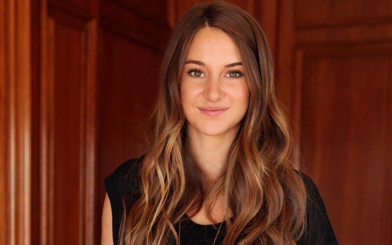 Shailene Woodley aktris muda cantik nan mempesona 