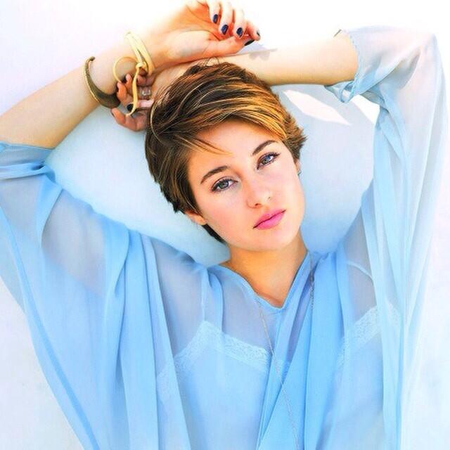 Shailene Woodley aktris muda cantik nan mempesona 