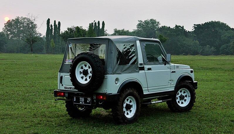 Suzuki jimny Sierra tahun 1984