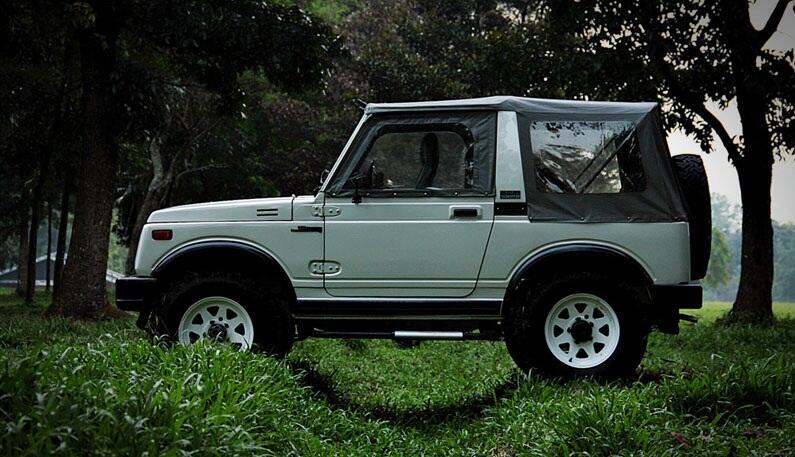 Suzuki jimny Sierra tahun 1984