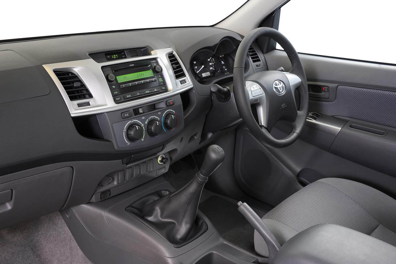 Toyota - Hilux Double Cabin 2011 Hub: 0821-8929-7410.