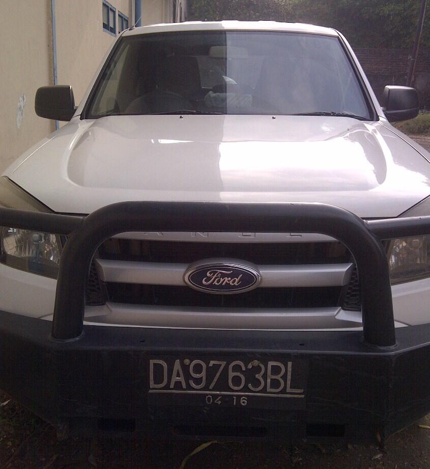 FORD RANGER 4X4 DC 2.5 2010 PUTIH
