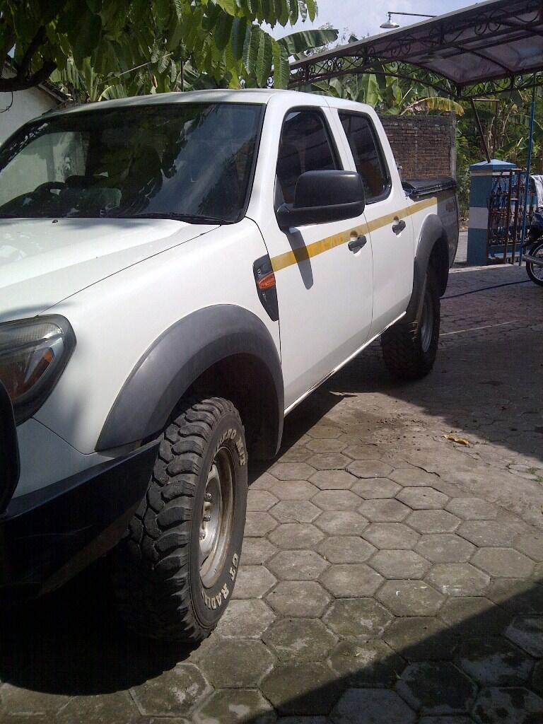 FORD RANGER 4X4 DC 2.5 2010 PUTIH