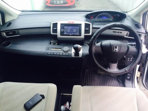 Honda Freed 2012 Putih