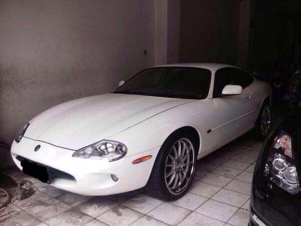 Jaguar XK8 tahun 1997 Rare Item