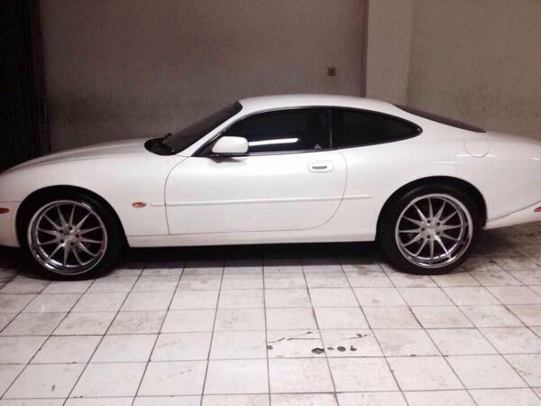 Jaguar XK8 tahun 1997 Rare Item
