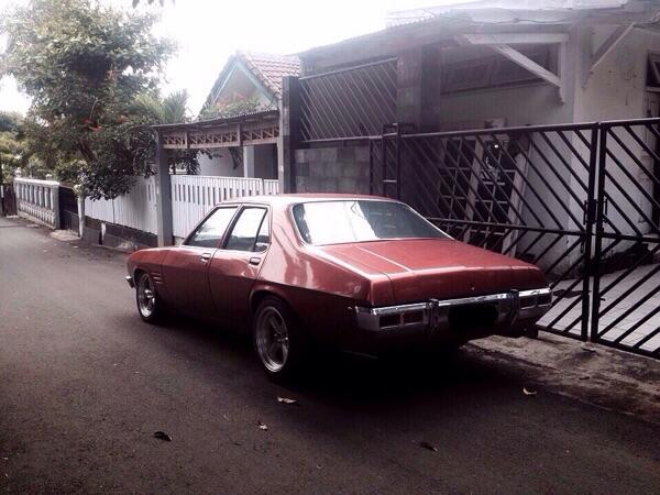 Holden Premier HQ