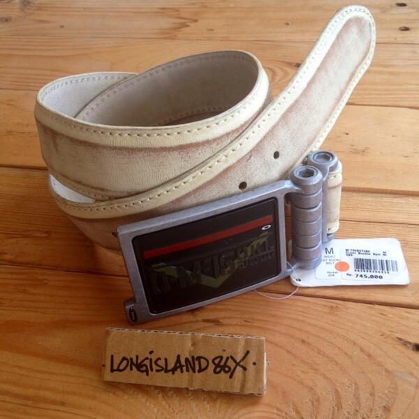WTS $$ Oakley Leather Crest Buckle Belt M $$ Sabuk Original 100%