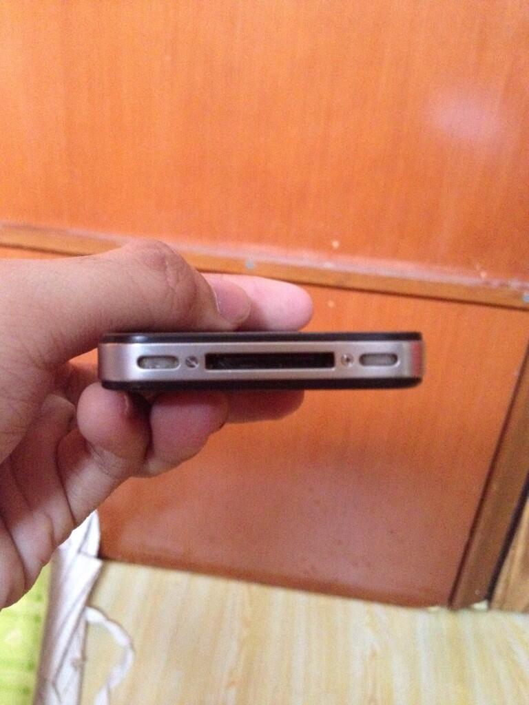 Iphone 4 32GB Lock icloud murah!!!!!