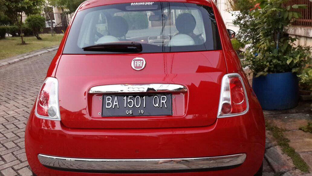 Jual Mobil Fiat 500 warna merah