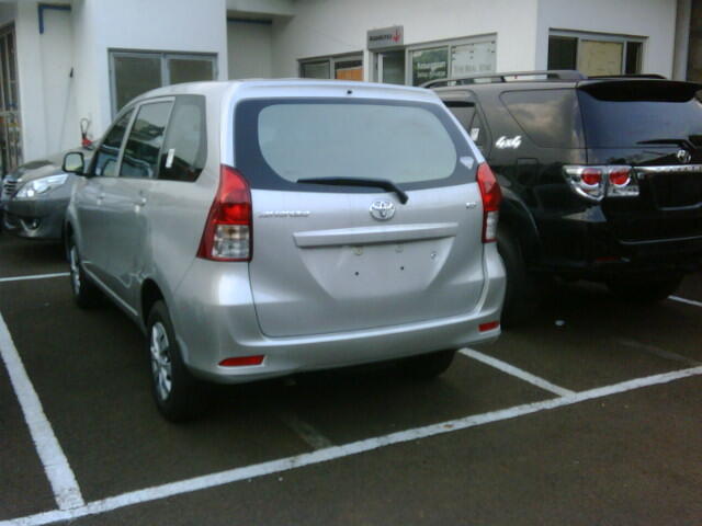 Toyota Avanza Cuci Gudang Dp 20 jt-aan