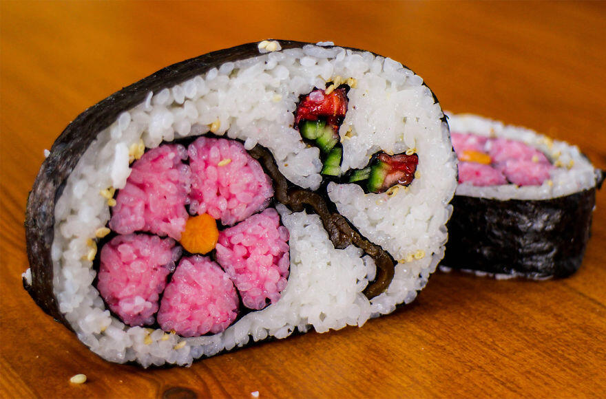 Gila Makanan sushi ini di desain Lucu dan Imut dan Menarik sebelum di makan