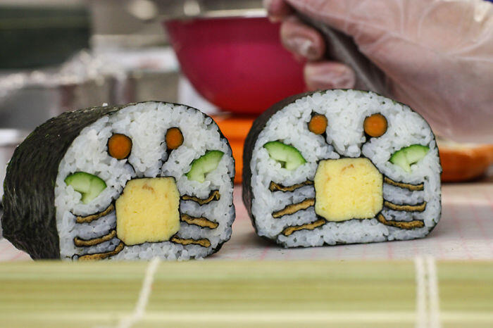 Gila Makanan sushi ini di desain Lucu dan Imut dan Menarik sebelum di makan