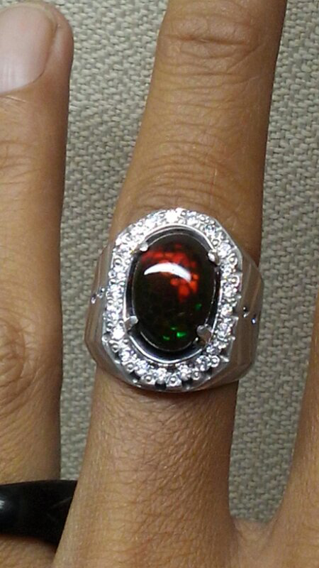 Natural Black Oval Africa