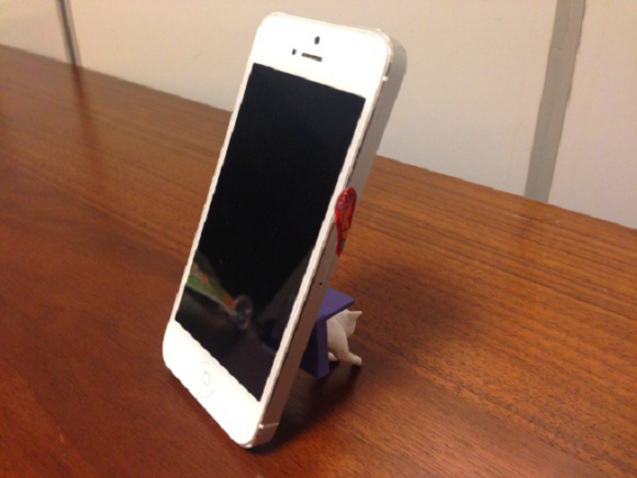 Kucing Unik &quot;Ittekinyasu&quot; Penyangga Handphone
