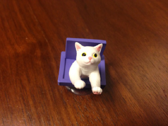 Kucing Unik &quot;Ittekinyasu&quot; Penyangga Handphone