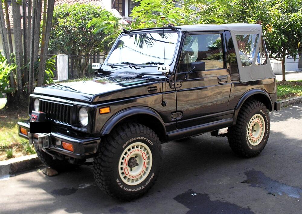 dijual jimny sierra (katana)tahun 2002.