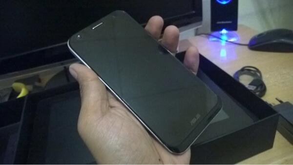 JUAL/TT Asus padfone2 handphone & tablet di bandung