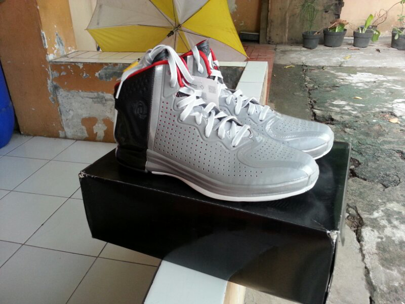 BASKET ADIDAS ROSE 4 773 II NOT LEBRON KOBE KD JORDAN SALE......!!