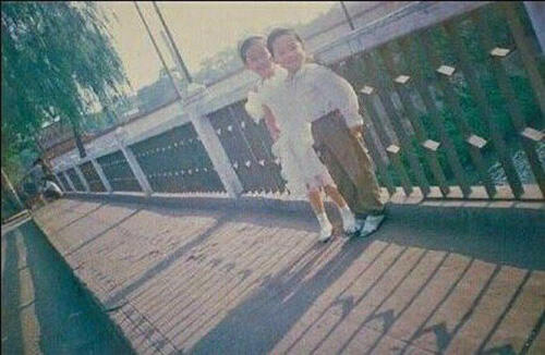 Romantis, Terpisah 18 Tahun Dengan Cinta Pertama Akhirnya Menikah 
