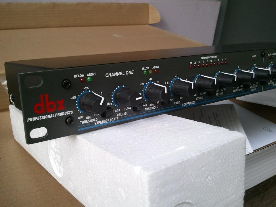 &#91;IMAGINATION MUSIC STORE&#93; Compressor Limiter DBX - 166 XL &amp; DBX - 166 XS