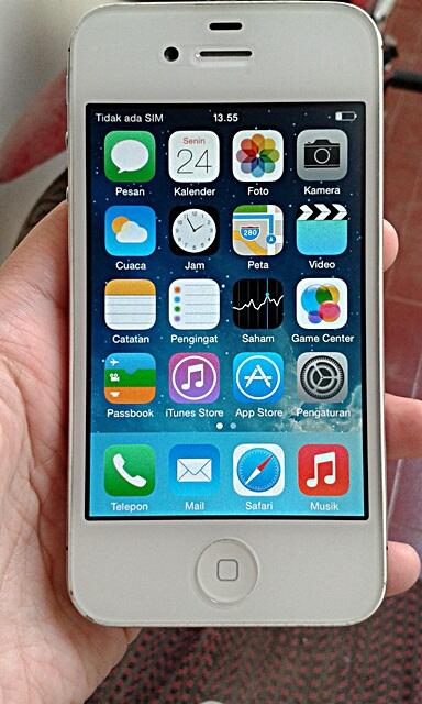 WTS iPhone 4S 16 GB (COD Bandung)