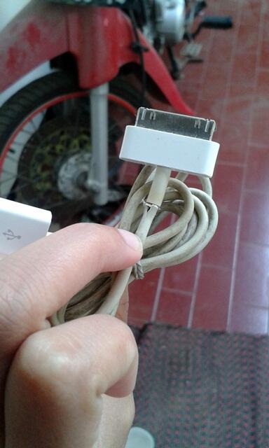 WTS iPhone 4S 16 GB (COD Bandung)