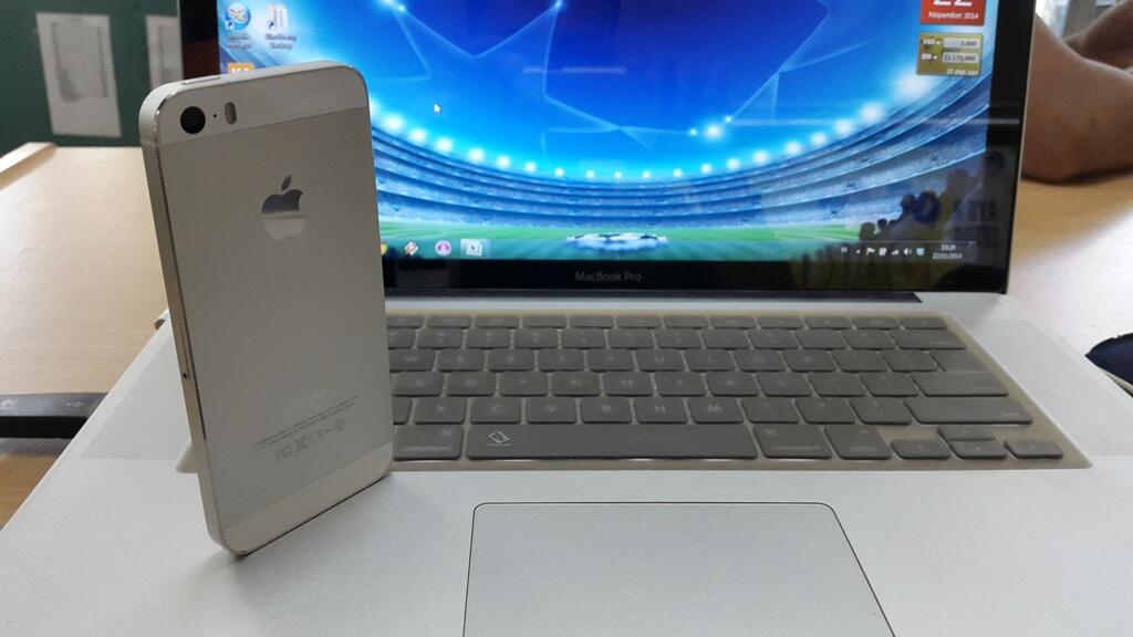 iPhone 5S 32Gb white (second) Garansi Resmi Trikomsel masih panjang