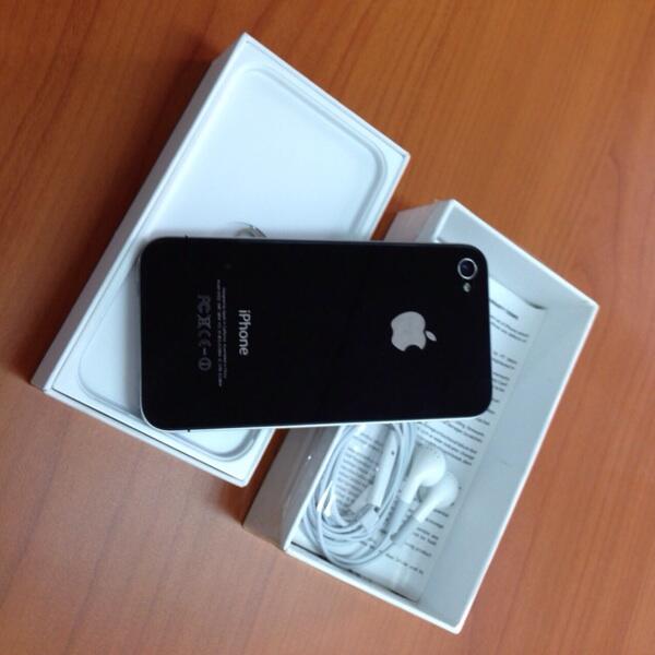 Iphone4 16GB hitam murah lengkap