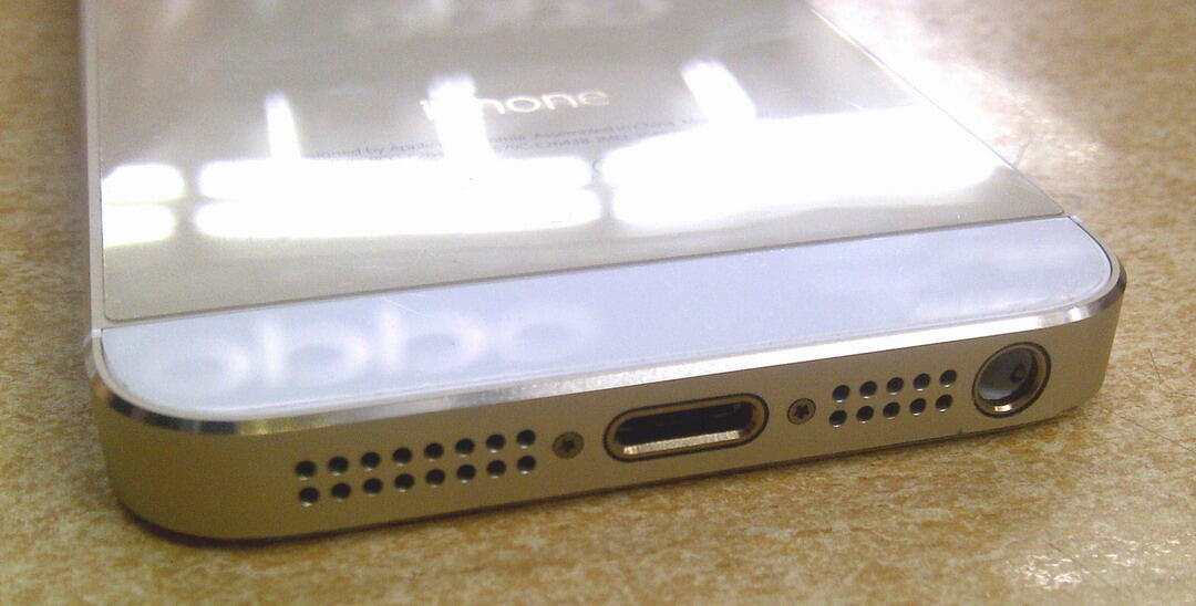 Iphone 5S 32 GB Gold Second Pribadi
