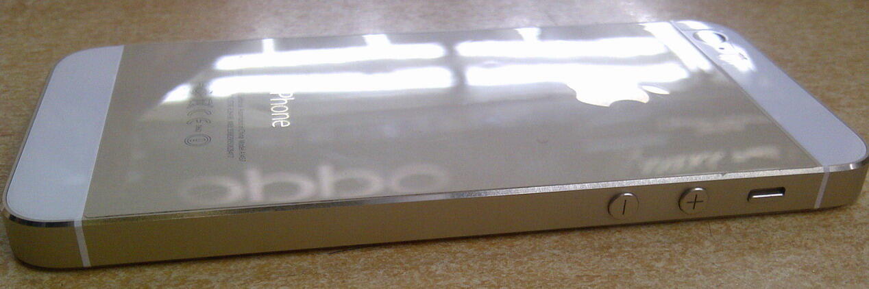 Iphone 5S 32 GB Gold Second Pribadi