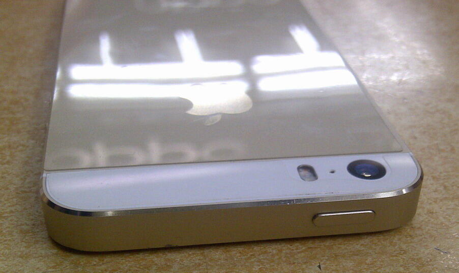 Iphone 5S 32 GB Gold Second Pribadi