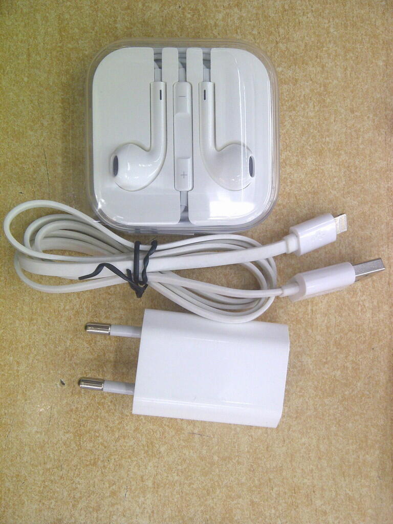 Iphone 5S 32 GB Gold Second Pribadi
