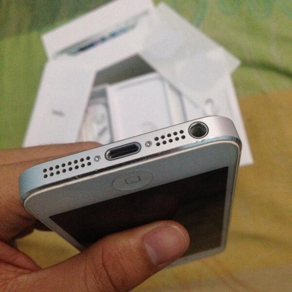 iPhone 5 White 16GB Fullset (FU/GSM) COD BANDUNG