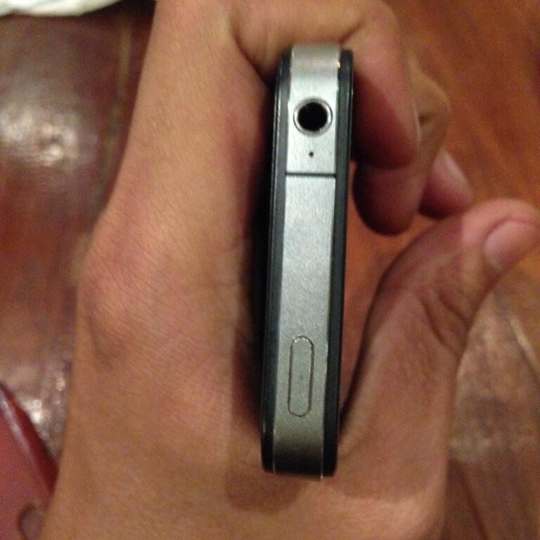 IPHONE 4 16GB Black Bandung