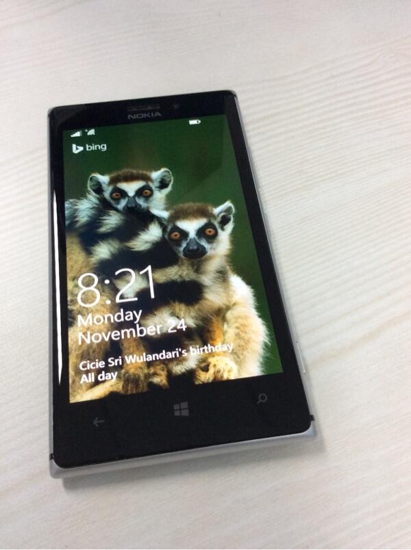 Nokia Lumia 925 putih 16 GB