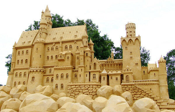 Karya Luar Biasa Istana Terbuat Dari Pasir!